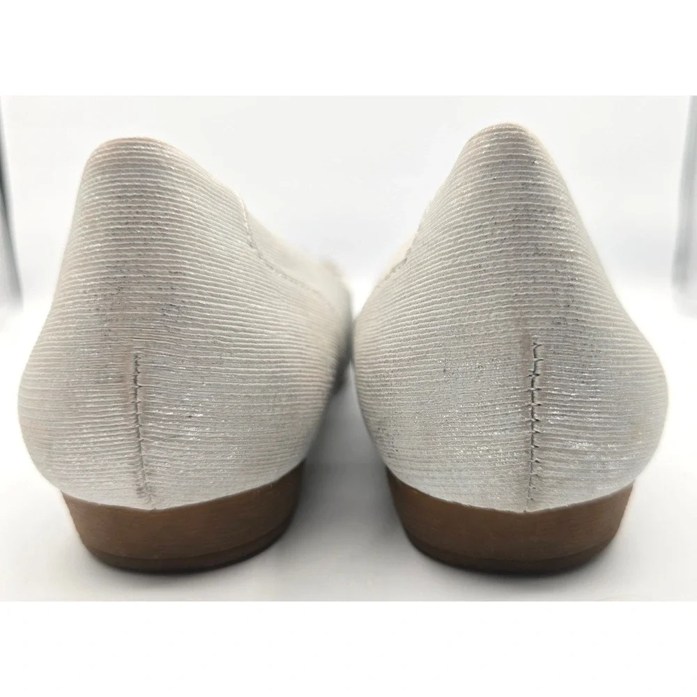B.O.C. Born Concept‎ Silver White Floral Ballet Flats Womens 9.5 Metallic